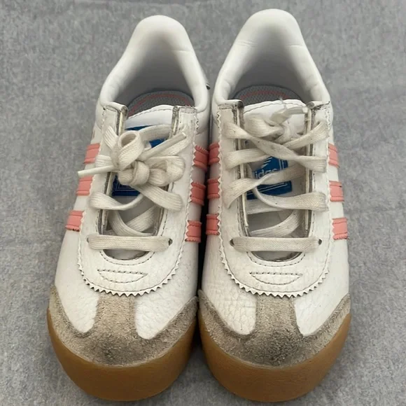 Girls Adidas tennis shoes - Picture 1 of 6